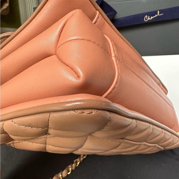 Chanel lambskin crossbody - Picture 6 of 16